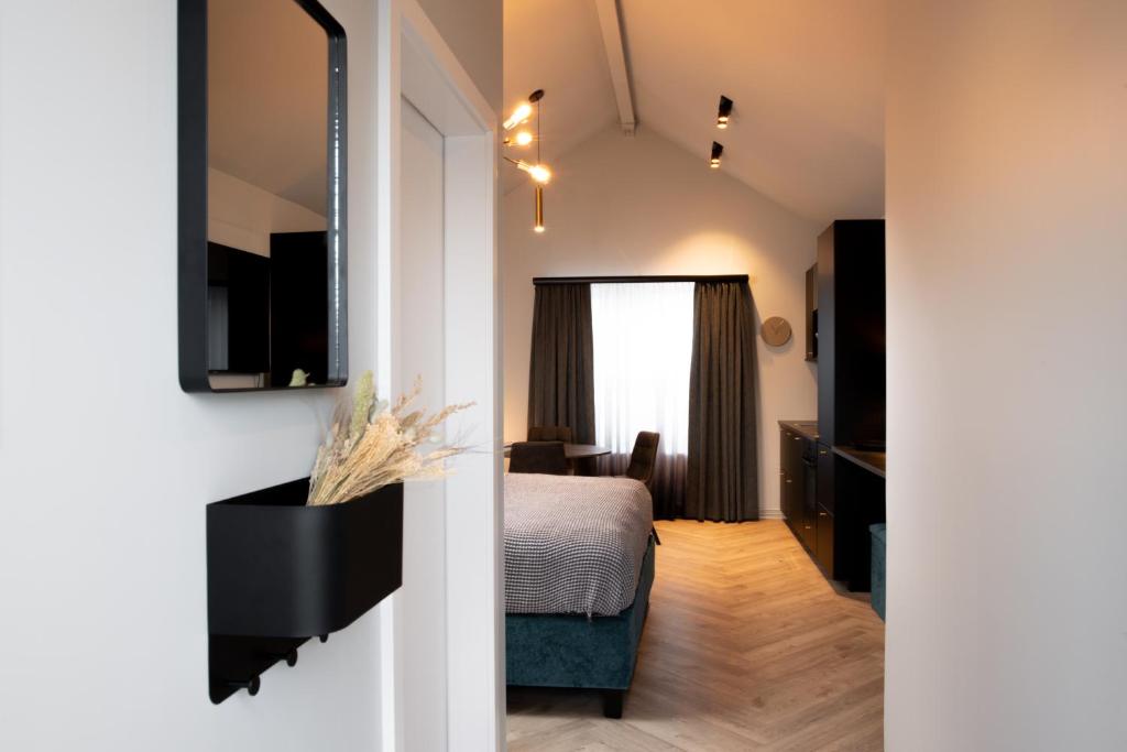 Backyard Apartments by Heimaleiga - Studio Apartment