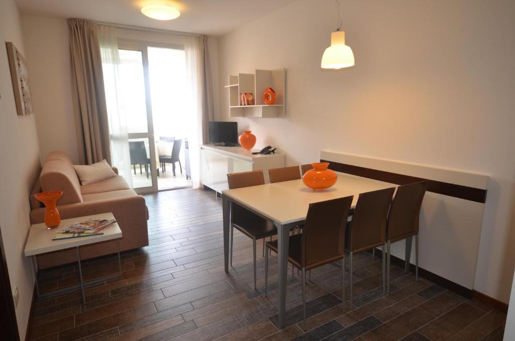 Гостиная зона в Aparthotel Holiday