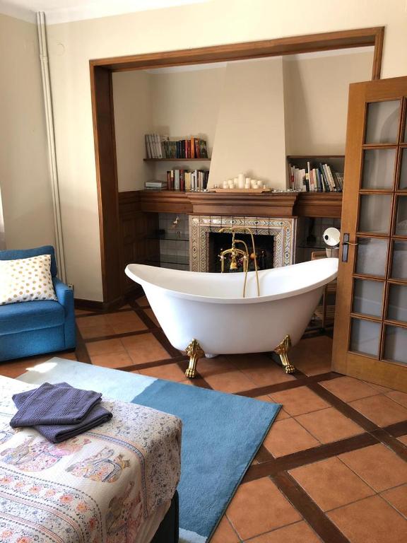 Casa les Pomeretes - Tweepersoonskamer Met Uitzicht Op De Bergen