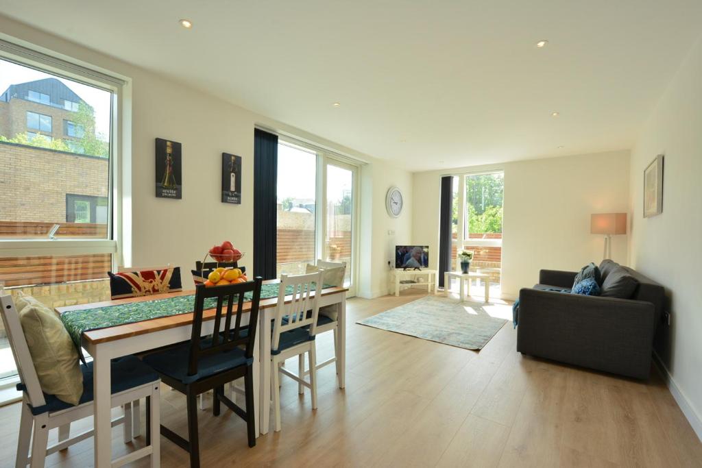 رزرو هتل، Grand Apartments Kew Gardens