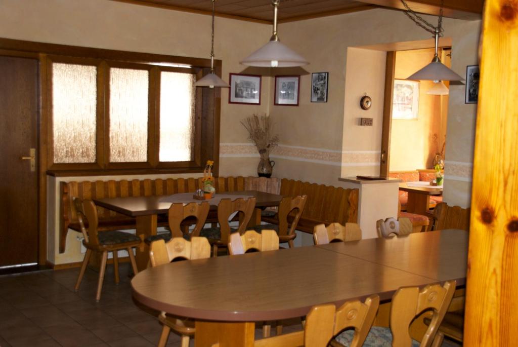 Restaurace v ubytování Gasthof Jägerheim