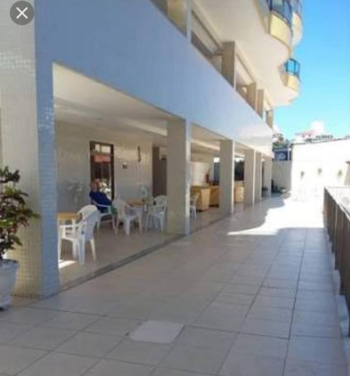  Lindo e seguro apartamento na Praia do Forte!