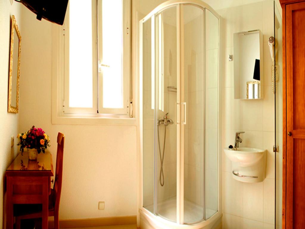 Koupelna v ubytování Hostal Los Alpes