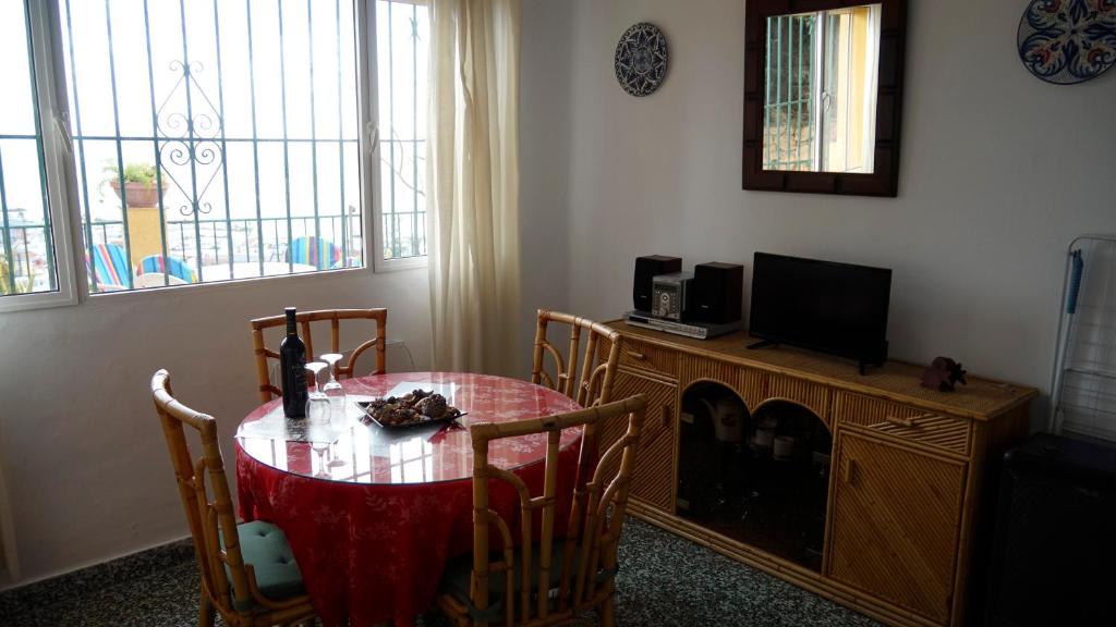 TV a/nebo společenská místnost v ubytování Casa Esperanza Pedregalejo