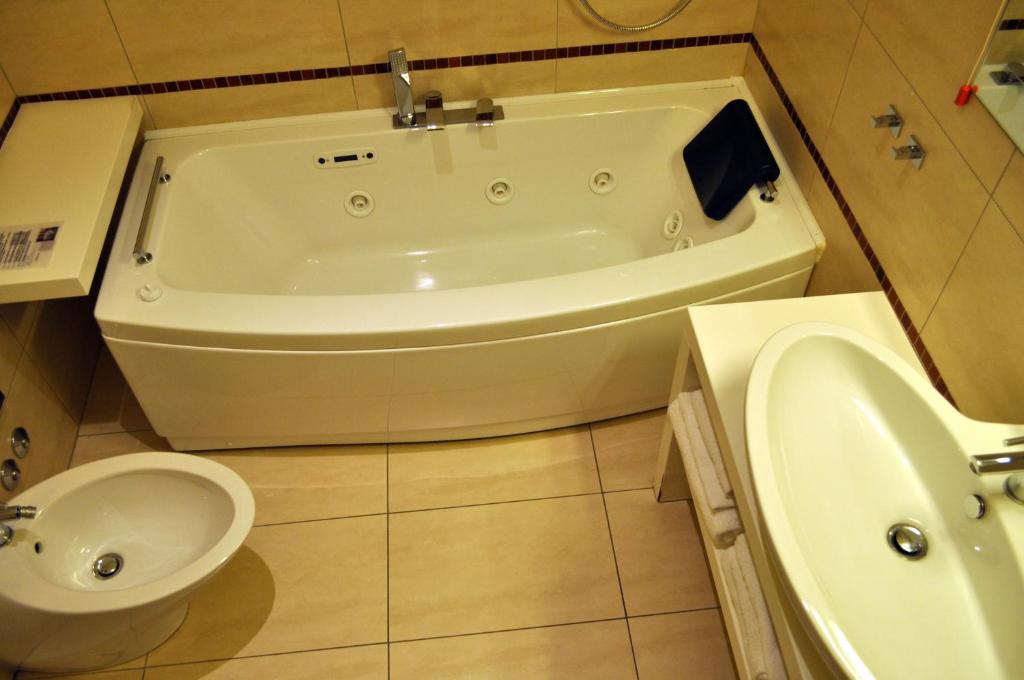 Koupelna v ubytování Albergo Sant'Emidio