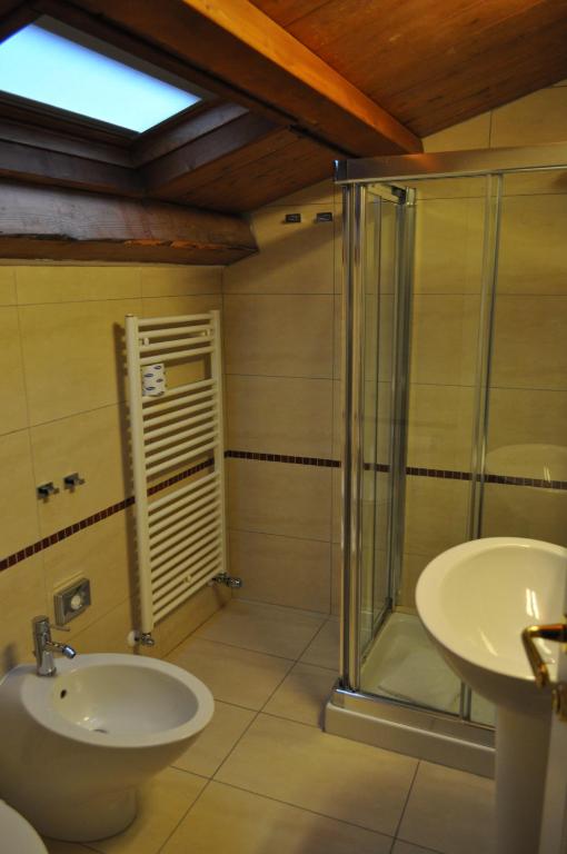 Koupelna v ubytování Albergo Sant'Emidio