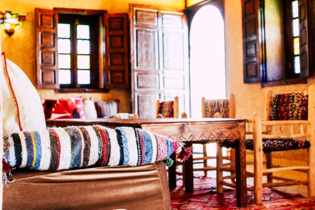 Posezení v ubytování Riad Caravasar