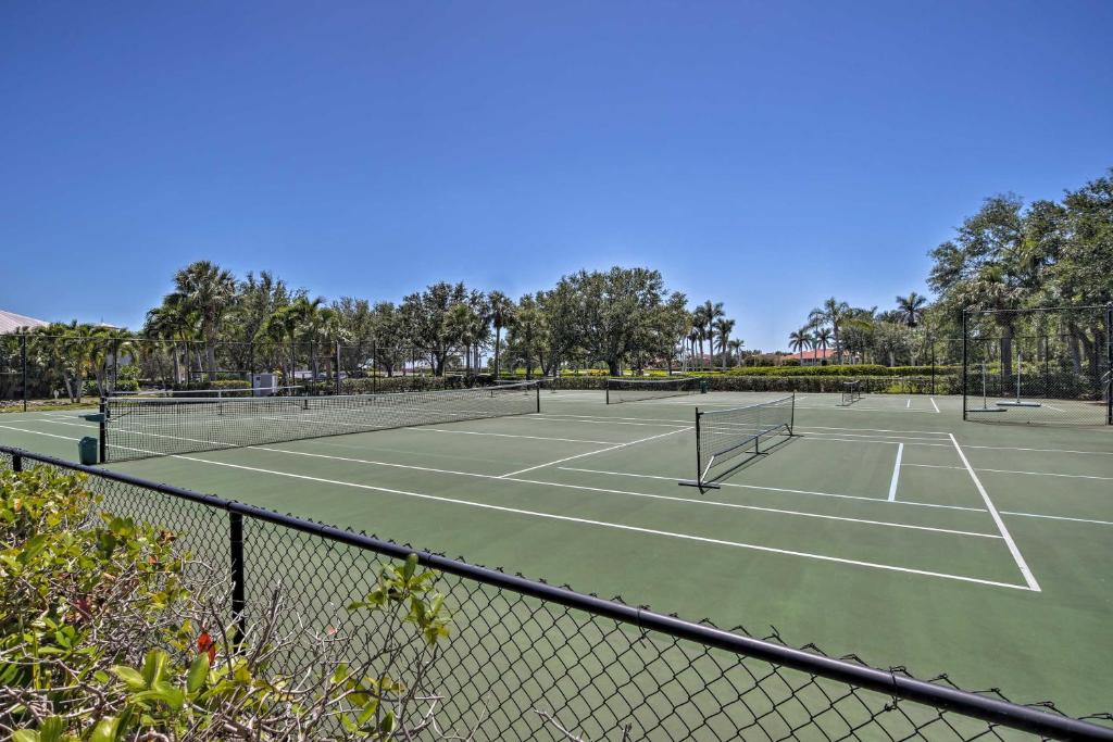 Lely Resort Condo with Golf Course and Pool Access - Apartment