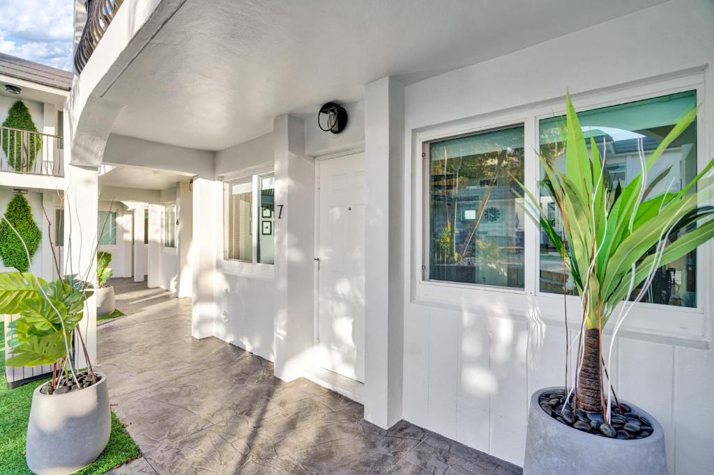 Fotografie z fotogalerie ubytování Bright Beachside Getaway v destinaci Pompano Beach