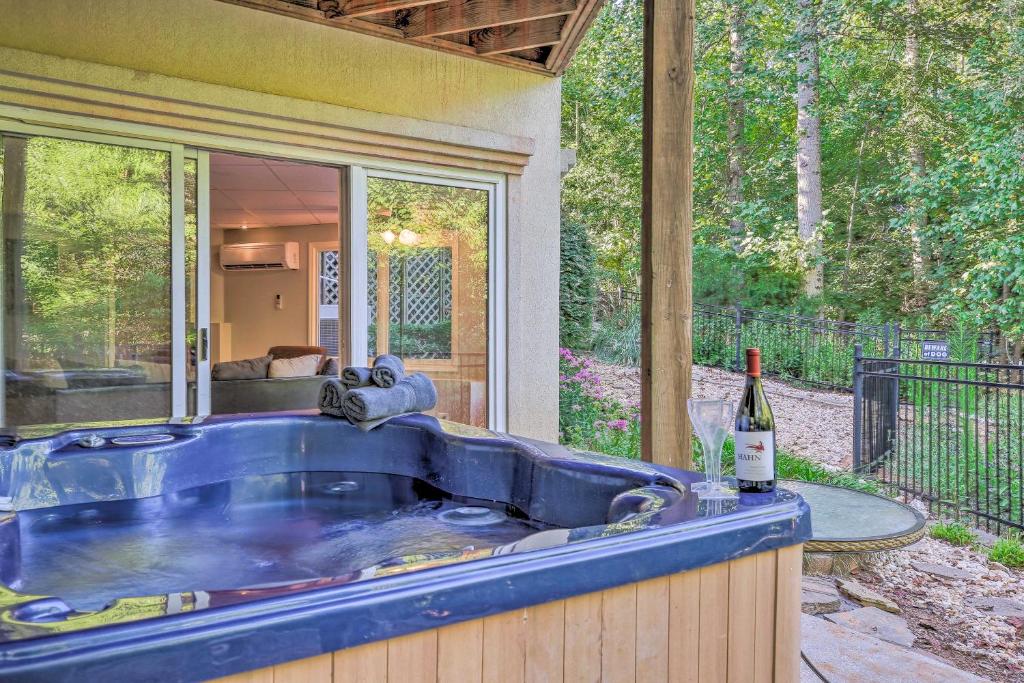 Gainesville Home with Private Dock on Lake Lanier!, Gainesville