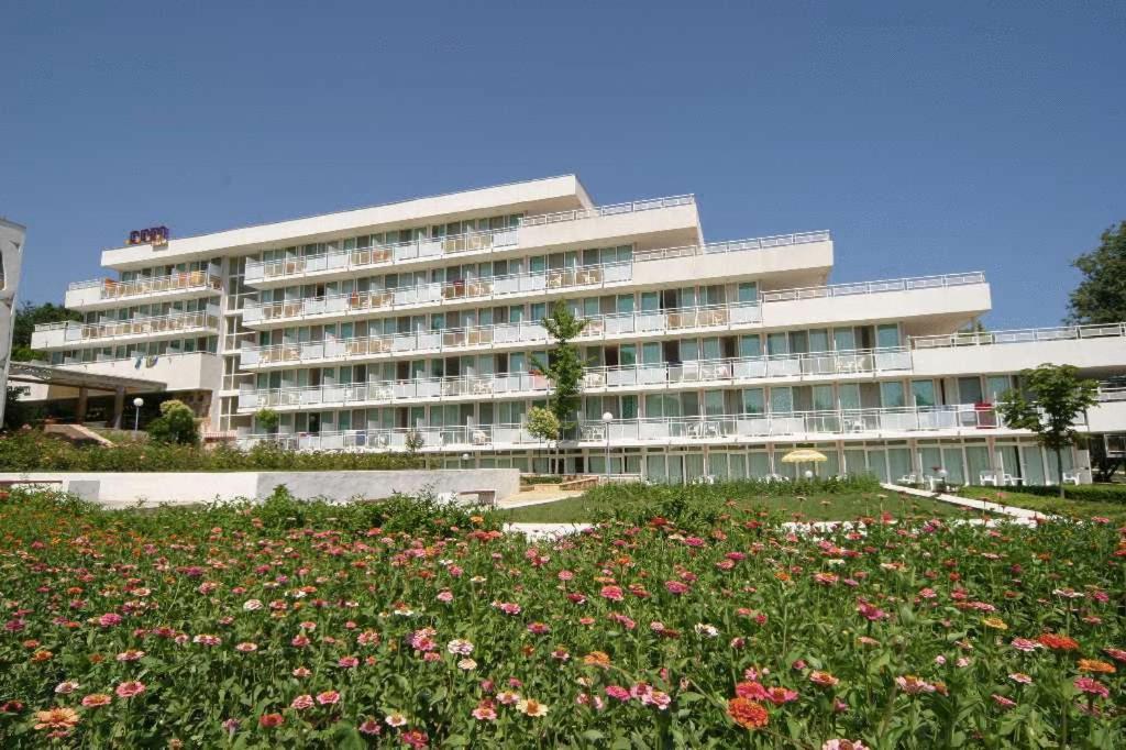 Сад в Hotel Com - All Inclusive