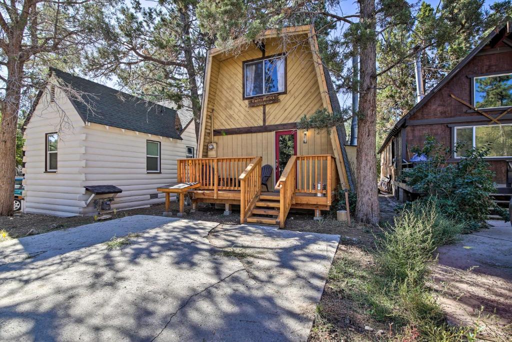 Gallery image of Big Bear City Cabin with Deck, 5 Mi to Lake! in Big Bear City