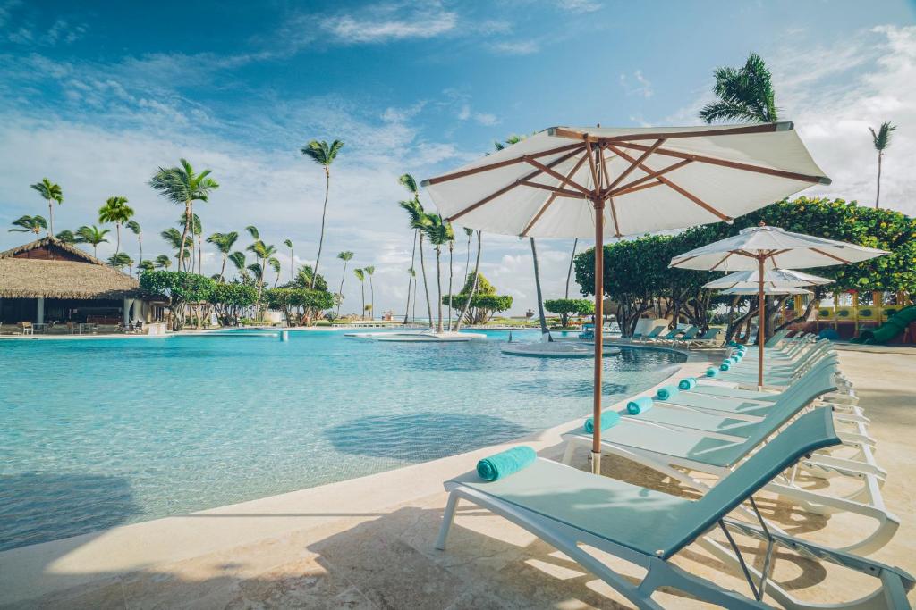 Bazén v ubytování Iberostar Selection Bávaro Suites nebo v jeho okolí
