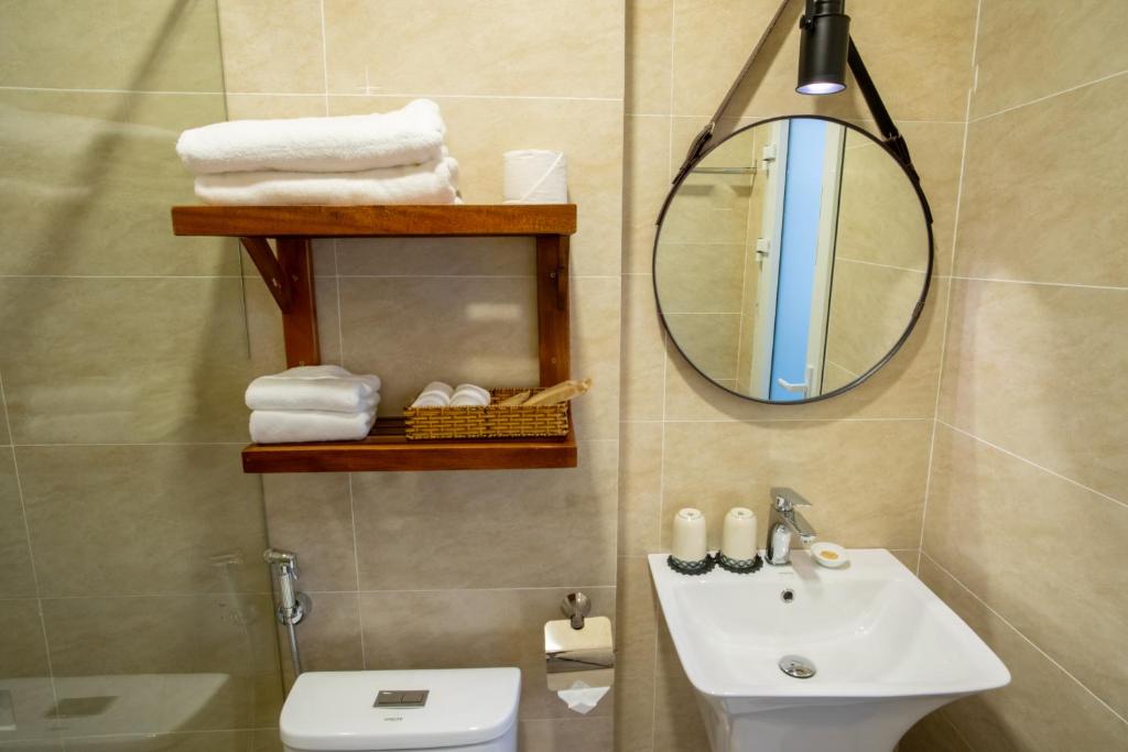 Vida Loca Sunset Beach Resort - 7