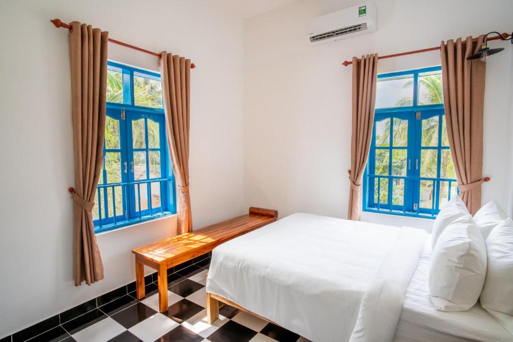 Vida Loca Sunset Beach Resort - 4