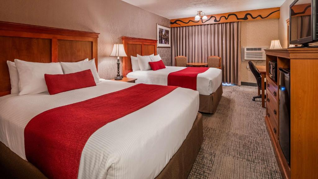 Best Western Plus Rivershore Hotel photo