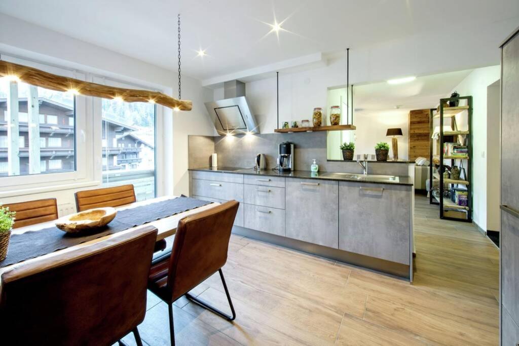 Kuchyň nebo kuchyňský kout v ubytování Appartements Austria