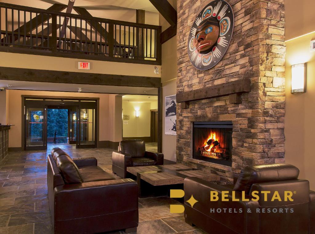Posezení v ubytování Palliser Lodge — Bellstar Hotels & Resorts