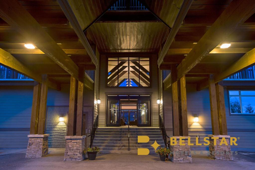 Exteriér nebo vchod ubytování Palliser Lodge — Bellstar Hotels & Resorts