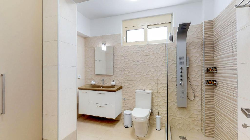 Kúpeľňa v ubytovaní Liberty & Freedom Luxury Villas