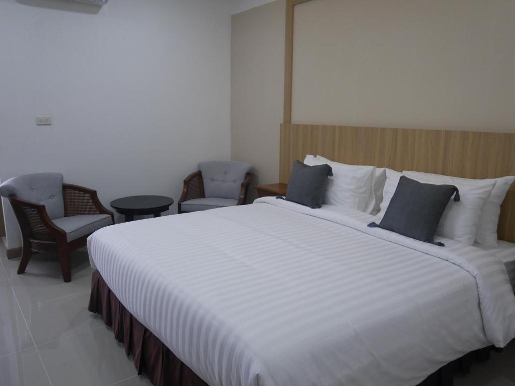 Nine Smiths Hotels Chiangmai - Resim 38