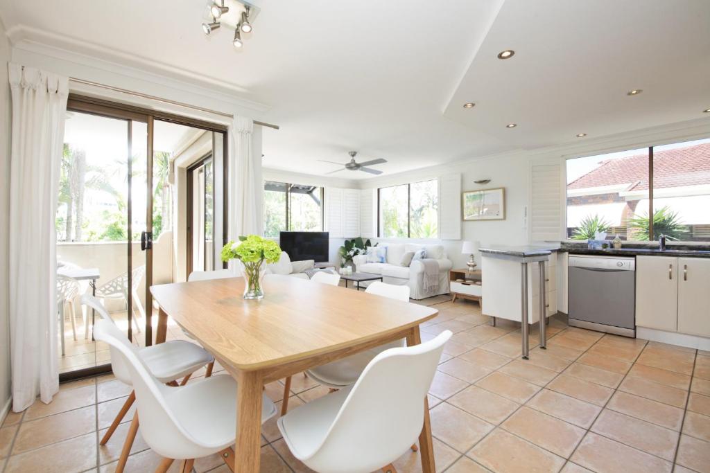 River access 2 bathroom Noosa Heads with kayak and bikes, Noosa Heads