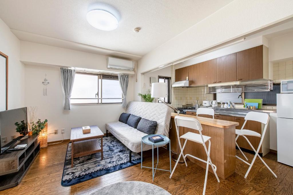 Kuchyň nebo kuchyňský kout v ubytování Uhome Akihabara Apartment 3