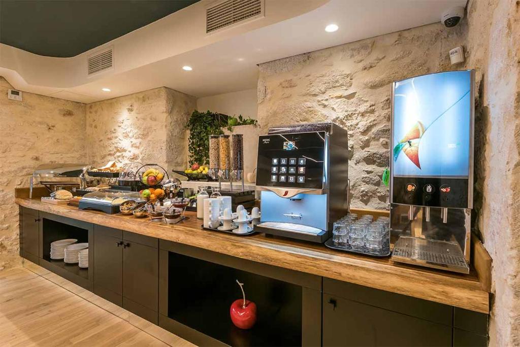 Artion Boutique by Enorme