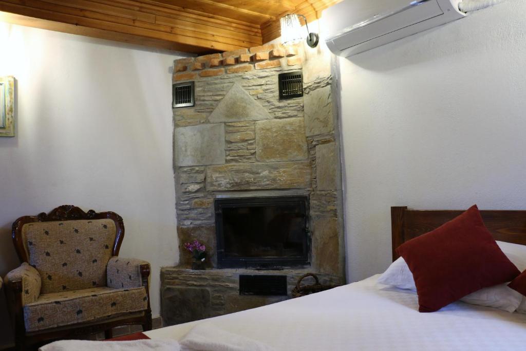 Otel Manolian