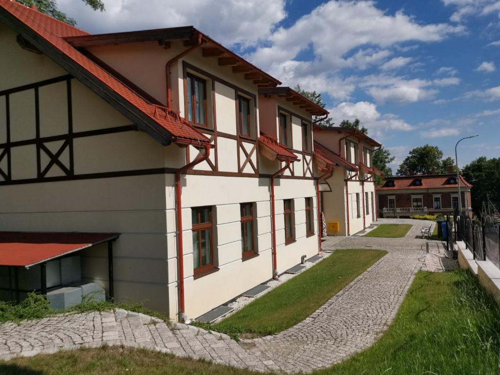 Petite Charlotta - 4