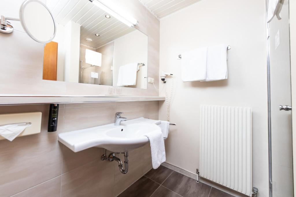 A bathroom at Hotel Landliebe