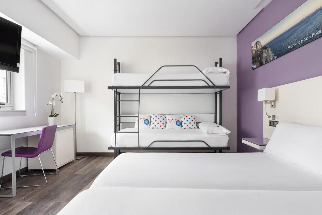 Exe Coruña - Family Room