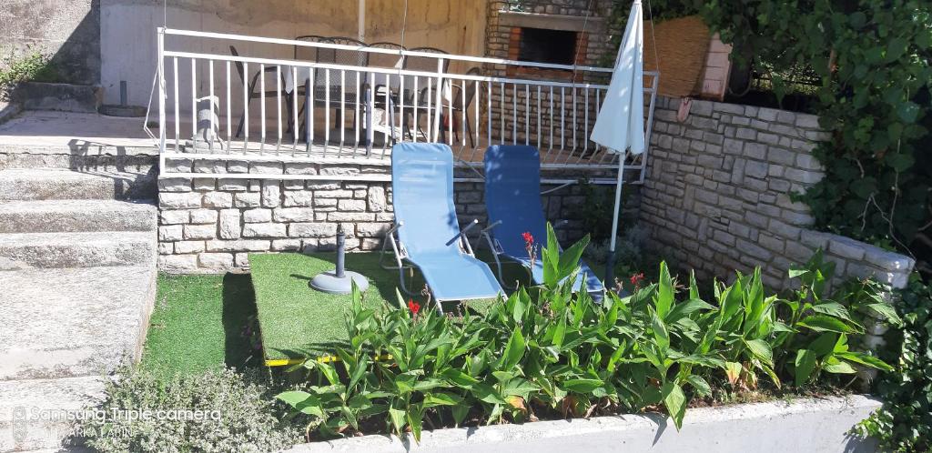 Vonkajšia záhrada v ubytovaní Apartman Norma free parking