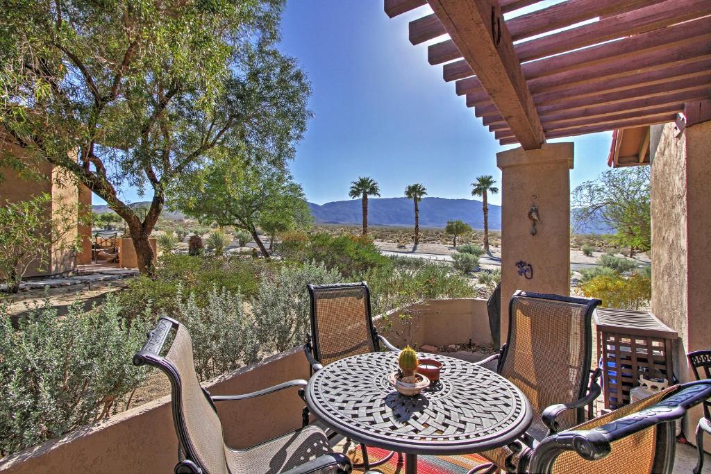 Borrego Springs Condo with Private Hot Tub and Views!, Borrego Springs