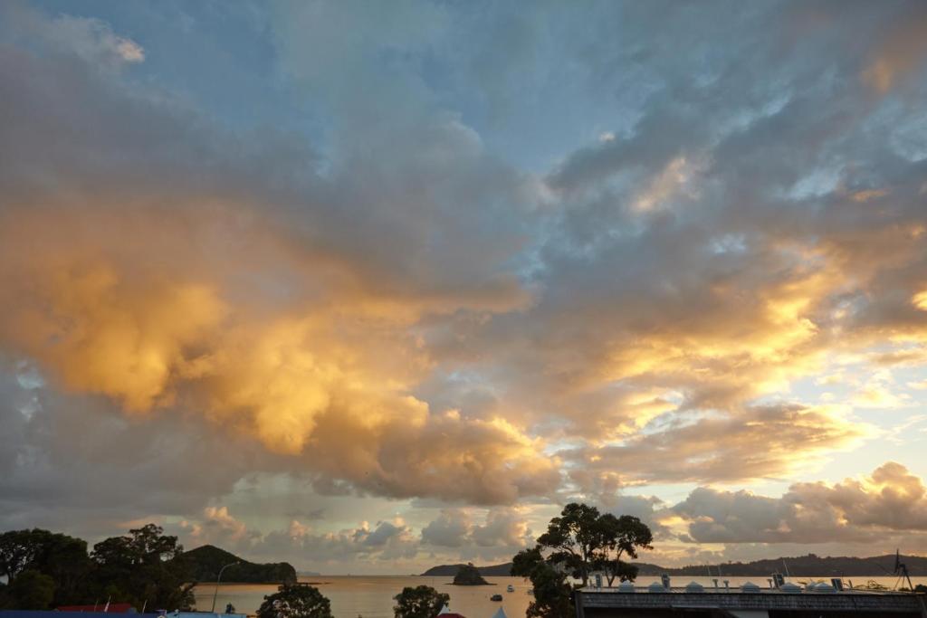 Pioneer Waterfront Apartments - Resim 34