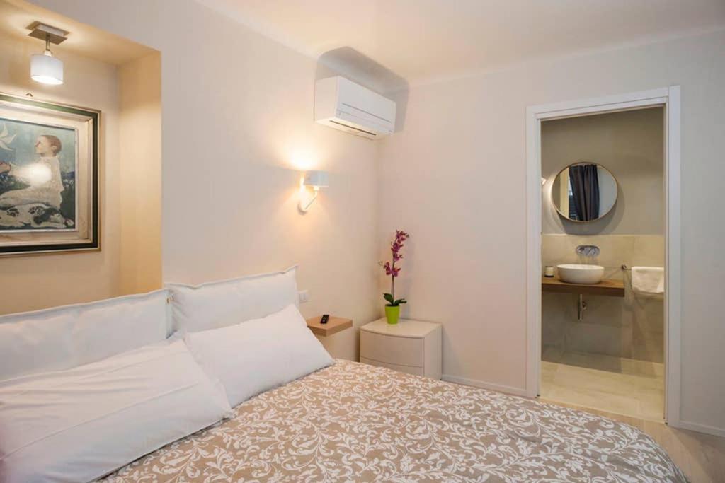 Posteľ alebo postele v izbe v ubytovaní The new Luxury apartment in the historic center