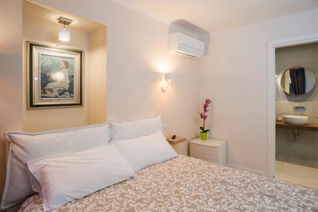Posteľ alebo postele v izbe v ubytovaní The new Luxury apartment in the historic center