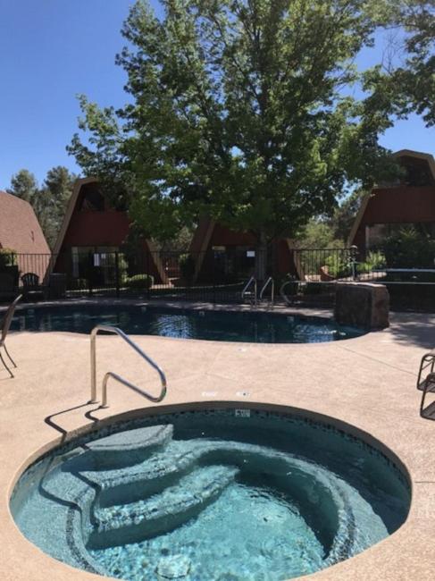 Bazén v ubytování Red Agave Resort nebo v jeho okolí