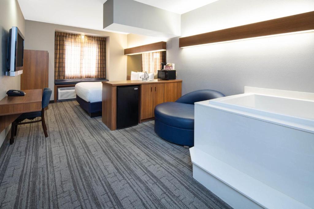 Baymont by Wyndham Las Vegas South Strip - 