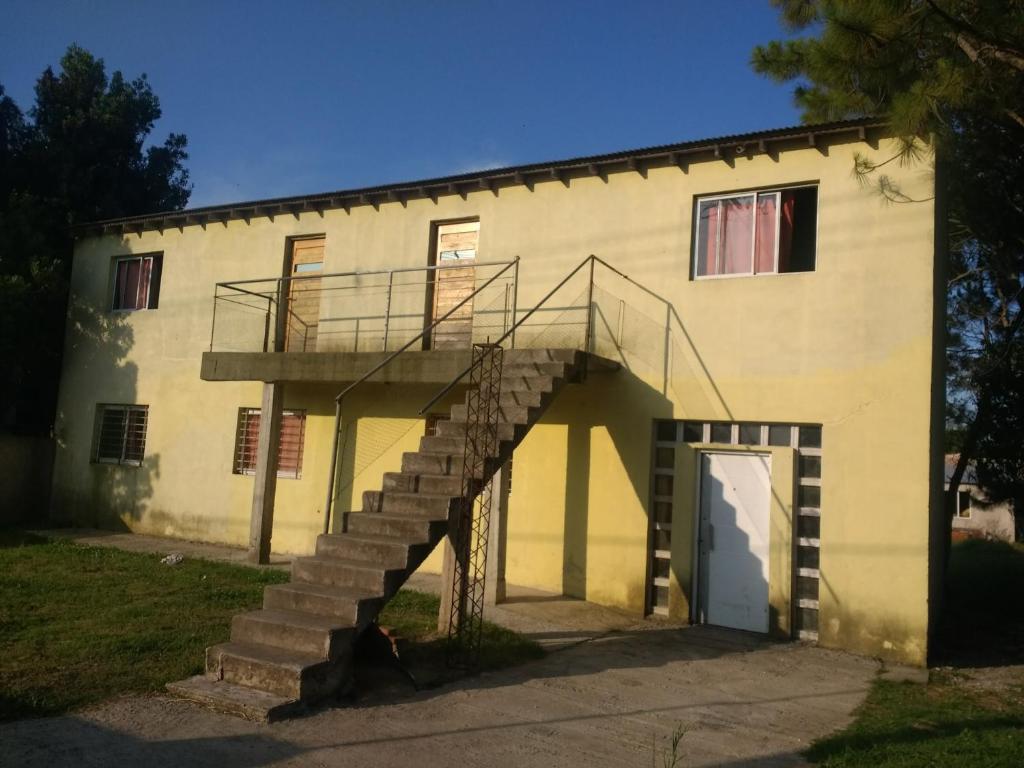 Το κτήριο όπου στεγάζεται  η παραθεριστική κατοικία