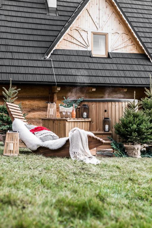 Zahrada ubytování Domki w Białce WOODHOUSE- basen, sauna, jacuzzi