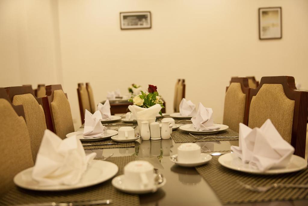Restaurace v ubytování La Palm Hotel