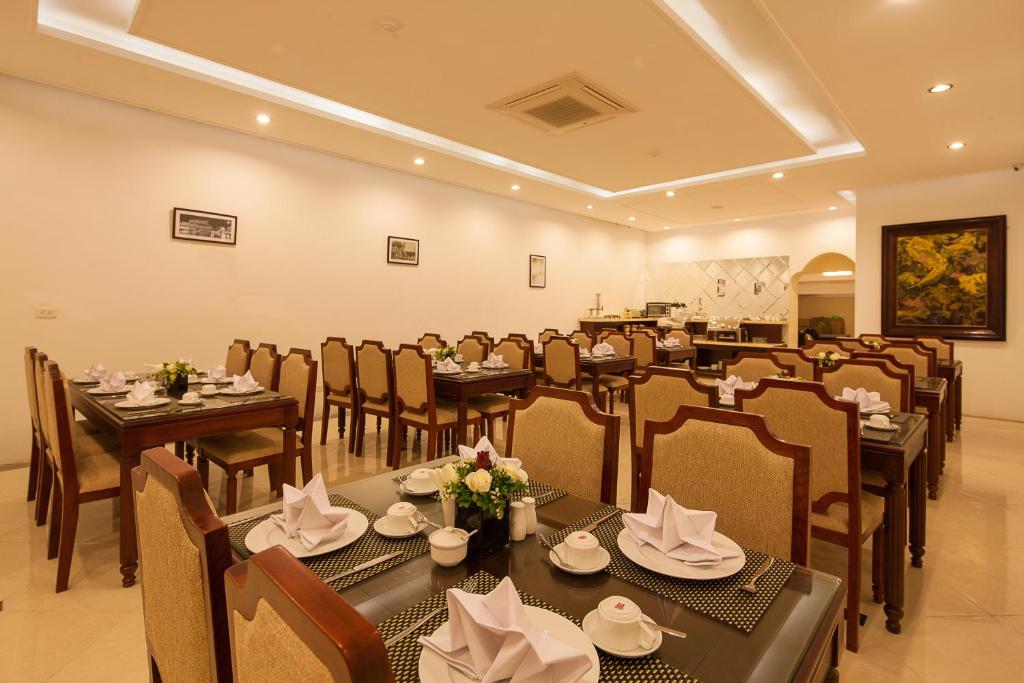 Restaurace v ubytování La Palm Hotel