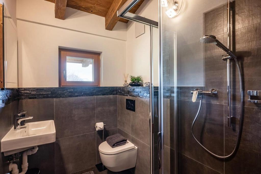Bagno di Alpenchalet "DAHOAM"