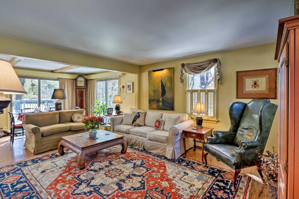 PetFriendly Cape Cod Home with Deck 2 Mi to Beaches, Eastham Updated