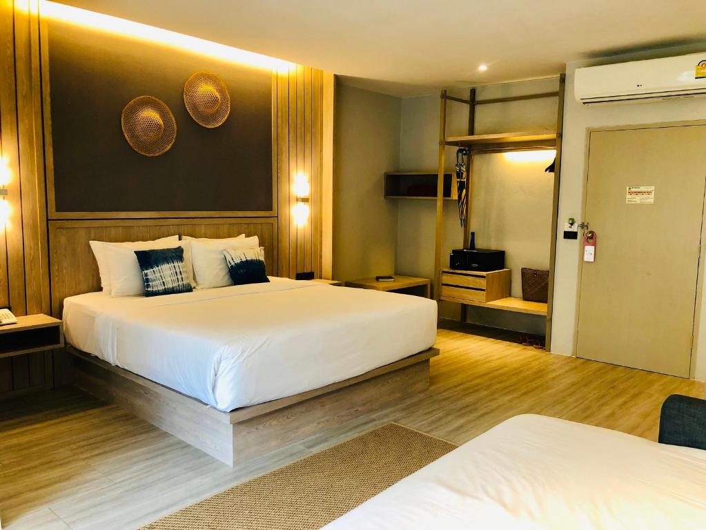 Palm Galleria Resort-SHA Extra Plus - Premier Deluxe Room 2