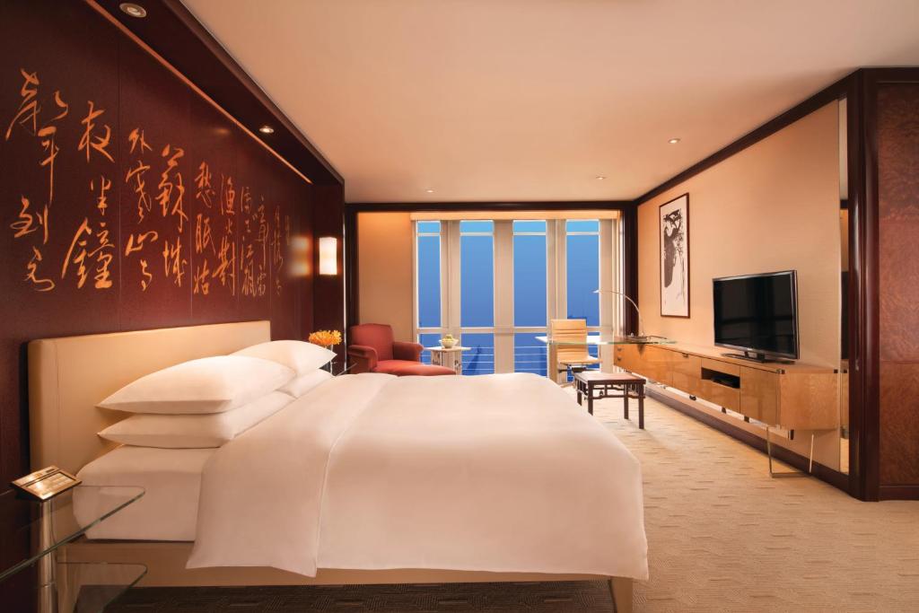 TV a/nebo společenská místnost v ubytování Grand Hyatt Shanghai