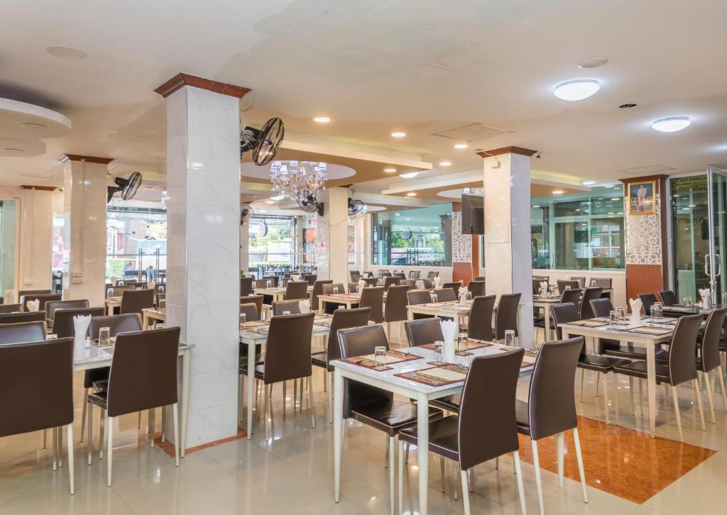 REGENTA CENTRAL RESIDENCY - Resim 12