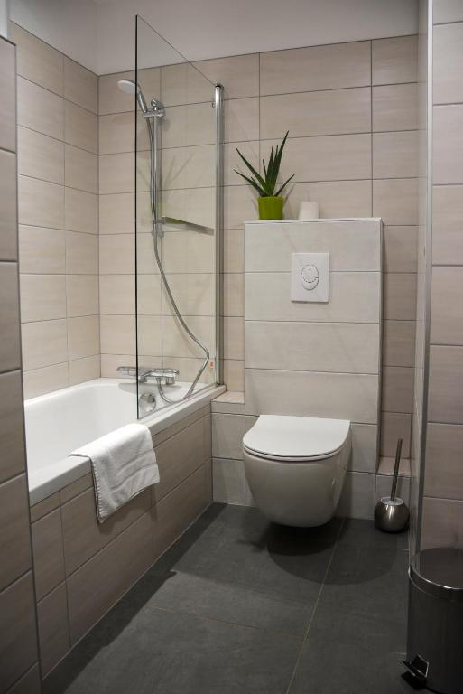 Koupelna v ubytování Sud Hotel