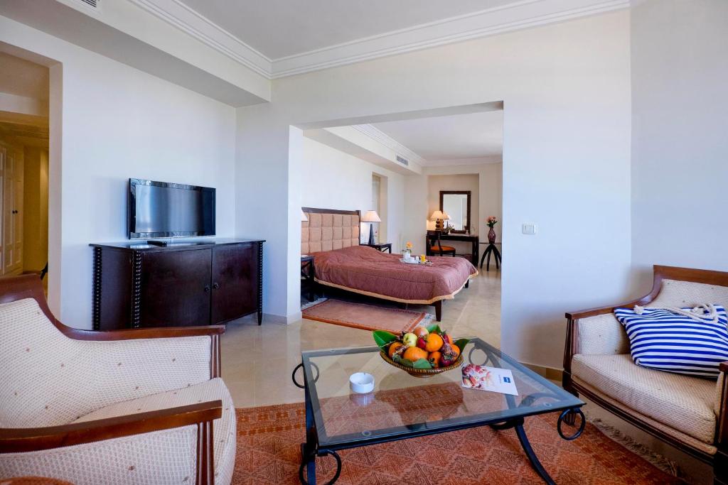 TV a/nebo společenská místnost v ubytování Medina Solaria And Thalasso